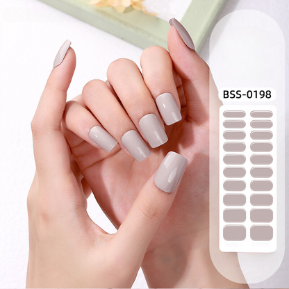 Experimente a sensação de ter unhas lindas todos os dias, economizando tempo e dinheiro, com os Adesivos de unha em gel. É simples e super acessível!&nbsp;